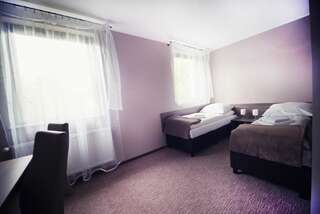 Отель Makara Катовице Двухместный номер с 1 кроватью или 2 отдельными кроватями-3